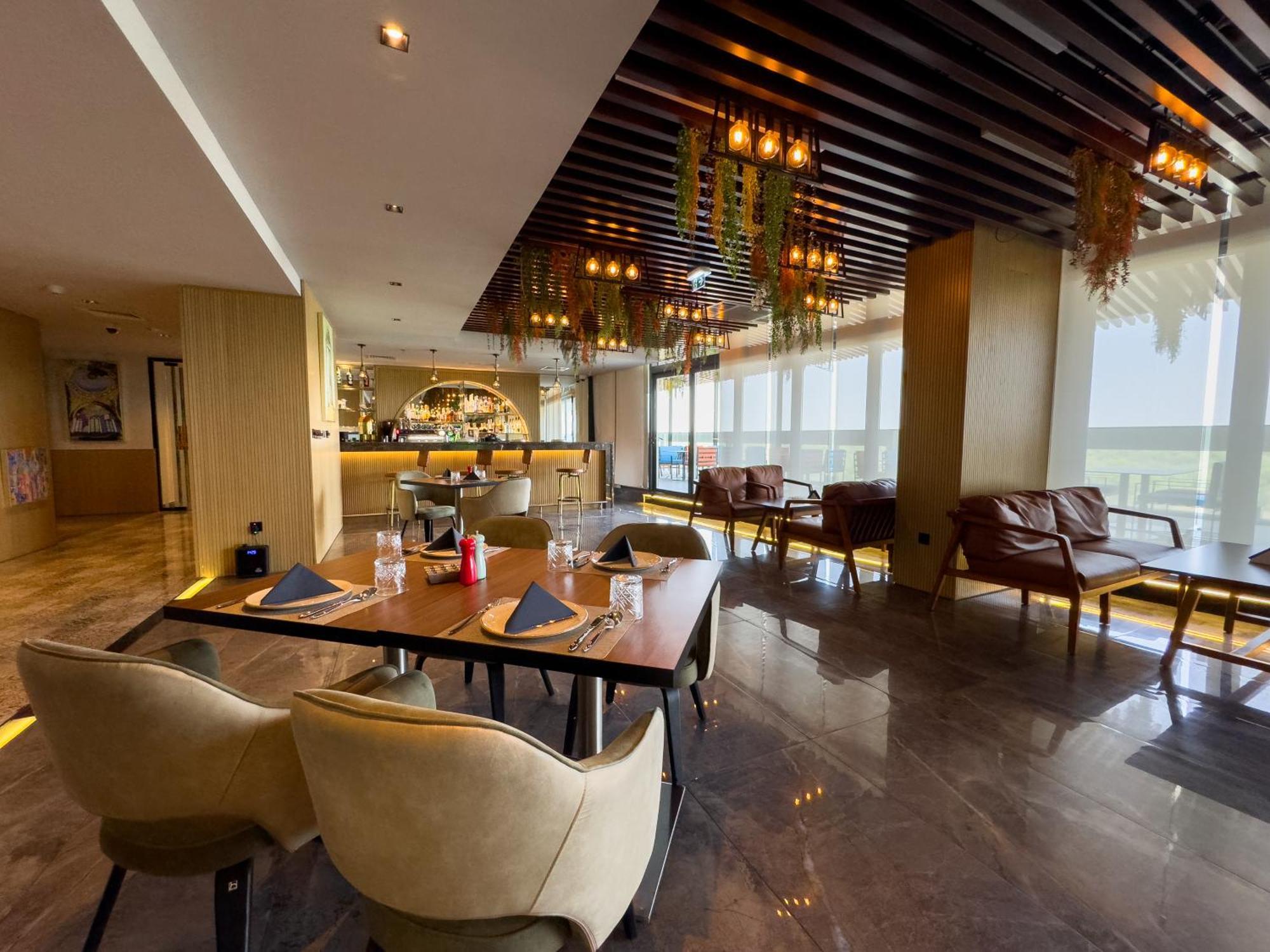 Millennium Place Mirdif Dubai Esterno foto